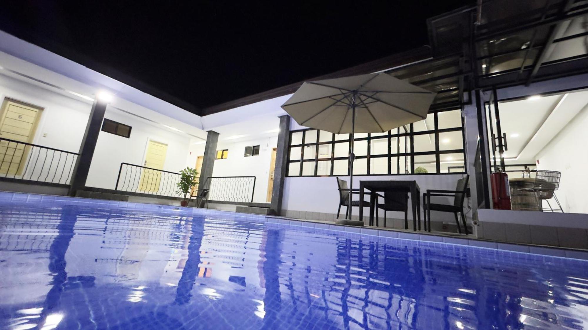 Bavarian Guest House Angeles Bagian luar foto