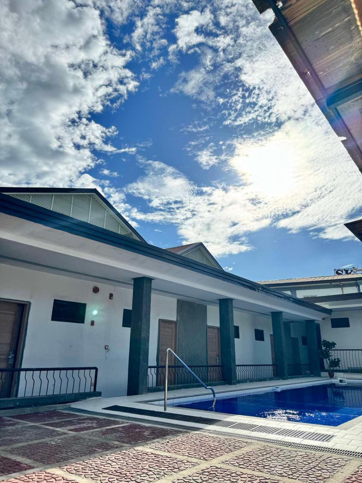 Bavarian Guest House Angeles Bagian luar foto